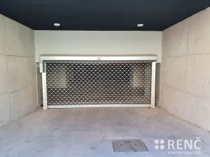 Pronájem garáže, Brno, Košinova, 15 m2