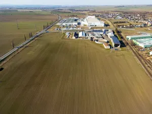 Prodej komerčního pozemku, Opava, 39508 m2