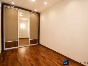 Prodej bytu 2+1, Praha - Holešovice, Veletržní, 87 m2