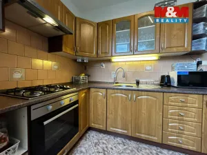 Pronájem bytu 2+1, Karviná - Hranice, Bratr. Veverkových, 56 m2