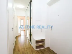 Pronájem bytu 2+kk, Praha - Vršovice, Košická, 69 m2