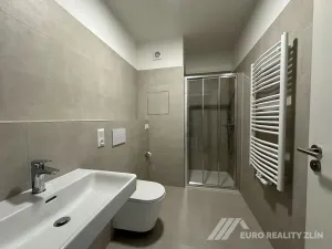 Pronájem bytu 1+kk, Otrokovice, tř. Spojenců, 26 m2