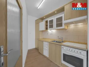 Pronájem bytu 2+kk, Pardubice - Zelené Předměstí, nábřeží Závodu míru, 48 m2