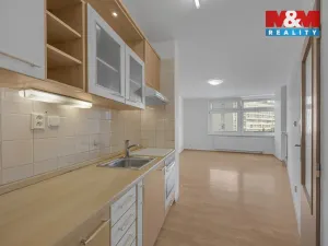 Pronájem bytu 2+kk, Pardubice - Zelené Předměstí, nábřeží Závodu míru, 48 m2