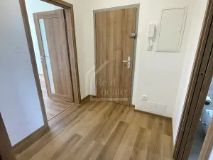 Pronájem bytu 2+kk, Praha - Strašnice, V korytech, 43 m2