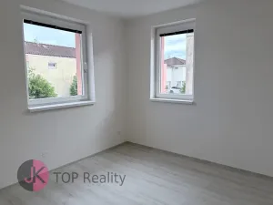 Pronájem rodinného domu, Praha - Uhříněves, Vlárská, 100 m2
