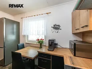Prodej bytu 3+1, Červený Újezd, U Okálu, 62 m2