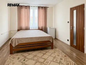 Pronájem bytu 1+1, Plzeň, Na Dlouhých, 37 m2