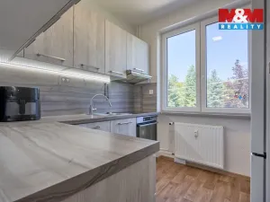 Prodej bytu 4+1, Březůvky, 81 m2