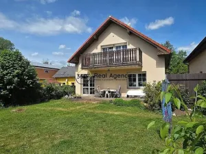 Pronájem rodinného domu, Psáry, U Potoka, 163 m2