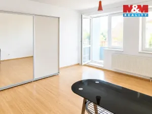 Pronájem bytu 1+kk, Praha - Horní Měcholupy, Boloňská, 33 m2
