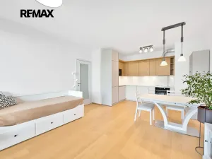 Pronájem bytu 2+kk, Praha - Jinonice, Vladimíra Kobranova, 56 m2
