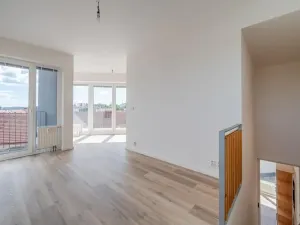 Prodej bytu 3+kk, Praha - Vysočany, Skloněná, 74 m2