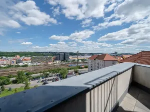 Prodej bytu 3+kk, Praha - Vysočany, Skloněná, 74 m2