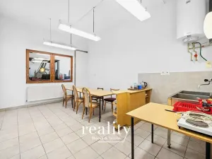Pronájem komerční nemovitosti, Hladov, 3500 m2