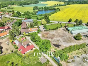 Pronájem komerční nemovitosti, Hladov, 3500 m2