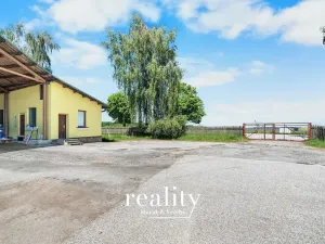 Pronájem komerční nemovitosti, Hladov, 3500 m2