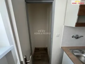 Pronájem bytu 2+1, Karlovy Vary, Závodu míru, 71 m2