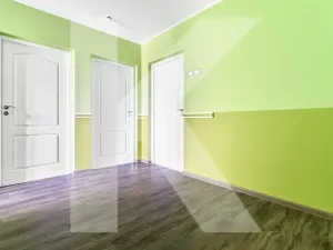Prodej bytu 3+1, Karlovy Vary, Klínovecká, 86 m2