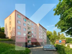 Prodej bytu 3+1, Karlovy Vary, Klínovecká, 86 m2