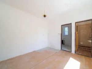 Prodej rodinného domu, Karviná, nám. Ondry Foltýna, 180 m2