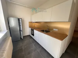 Pronájem bytu 3+1, Chrudim, U Stadionu, 64 m2