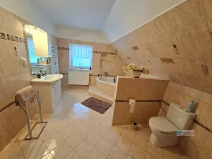Prodej rodinného domu, Poříčany, U Koupaliště, 200 m2