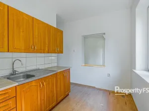Prodej bytu 1+1, Karviná - Ráj, Školská, 35 m2