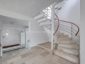 Prodej ordinace, Křižanov, Benešovo náměstí, 530 m2