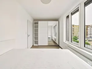 Pronájem bytu 2+kk, Praha - Holešovice, Jankovcova, 56 m2