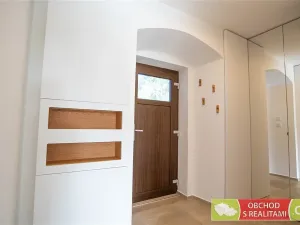 Pronájem rodinného domu, Dubany, 165 m2