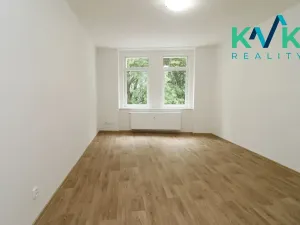 Pronájem bytu 3+1, Karlovy Vary, Šmeralova, 85 m2