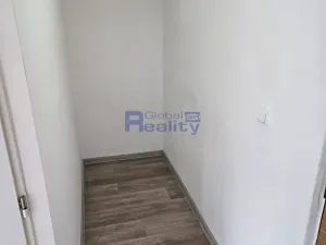 Pronájem bytu 1+1, Hradec Králové, Vysocká, 34 m2