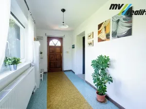 Prodej rodinného domu, Radim, 258 m2