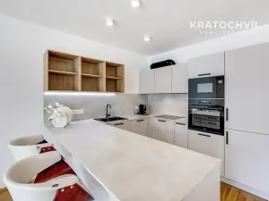 Prodej bytu 2+kk, Praha - Smíchov, Grafická, 70 m2