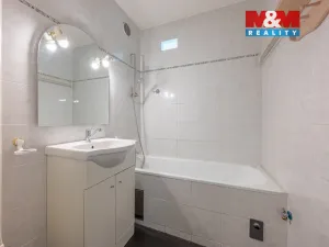 Prodej bytu 3+1, Praha - Kobylisy, Košťálkova, 66 m2