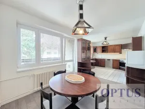 Pronájem rodinného domu, Praha - Háje, K jezeru, 306 m2