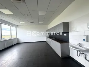 Pronájem kanceláře, Brno, Letiště Brno-Tuřany, 300 m2