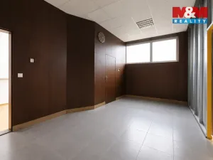 Pronájem obchodního prostoru, Plzeň - Jižní Předměstí, Husova, 93 m2