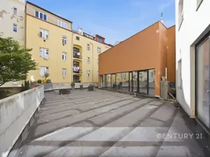Pronájem kanceláře, Praha - Smíchov, Na Zatlance, 232 m2