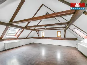 Prodej rodinného domu, Holýšov, náměstí 5. května, 230 m2