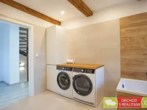 Pronájem rodinného domu, Dubany, 165 m2