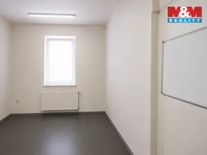 Pronájem obchodního prostoru, Pardubice - Zelené Předměstí, 17. listopadu, 82 m2