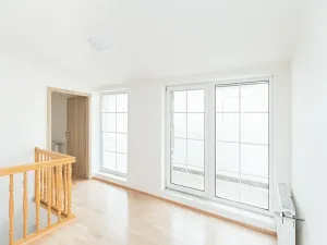 Pronájem bytu 2+kk, Praha, Pod hliništěm, 53 m2