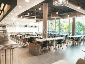 Pronájem kanceláře, Praha - Holešovice, Jankovcova, 291 m2