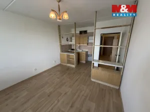 Pronájem bytu 1+kk, Hradec Králové - Třebeš, Hradecká, 35 m2