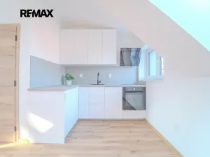 Pronájem bytu 1+kk, Kolín, Školská, 27 m2
