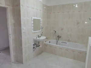 Pronájem obchodního prostoru, Žatec, U Oharky, 98 m2