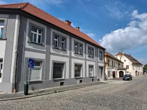Pronájem obchodního prostoru, Žatec, U Oharky, 98 m2