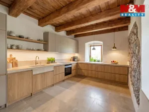 Prodej rodinného domu, Stříbřec - Mníšek, 211 m2